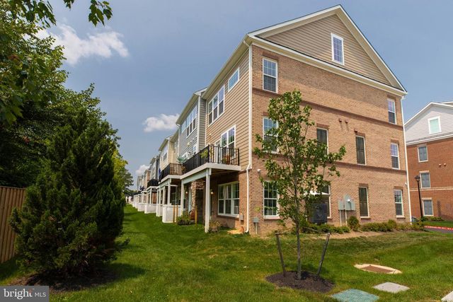 10800 WILLOW TER, Fairfax, VA 22030