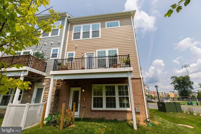 10800 WILLOW TER, Fairfax, VA 22030