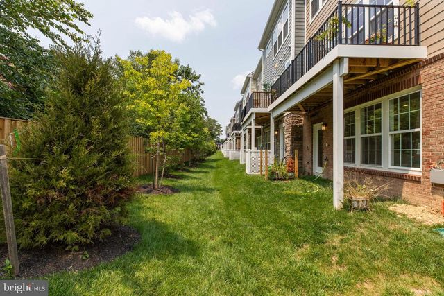10800 WILLOW TER, Fairfax, VA 22030