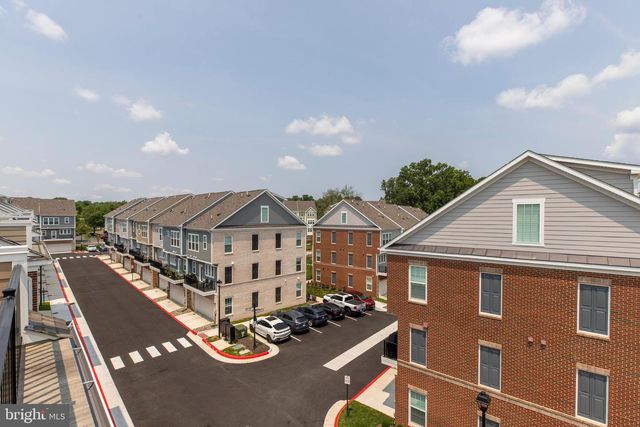 10800 WILLOW TER, Fairfax, VA 22030