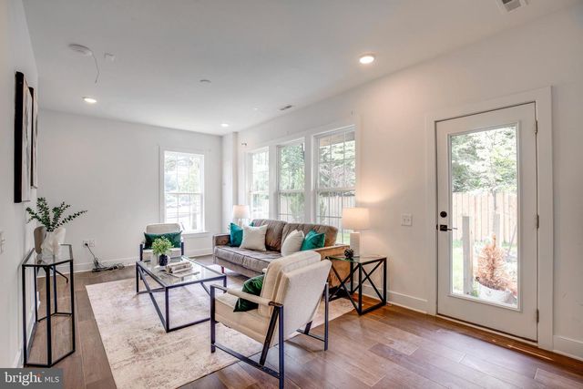 10800 WILLOW TER, Fairfax, VA 22030