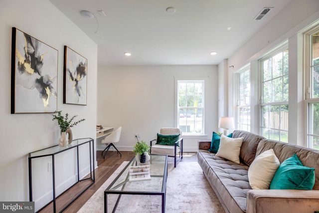 10800 WILLOW TER, Fairfax, VA 22030