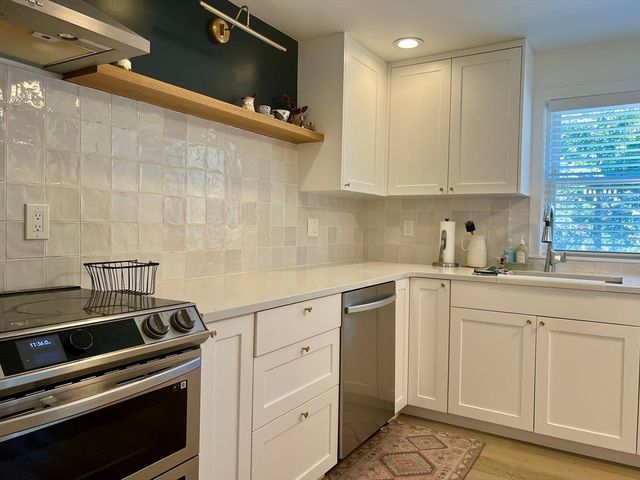 113 Cambridge, Winchester, MA 01890