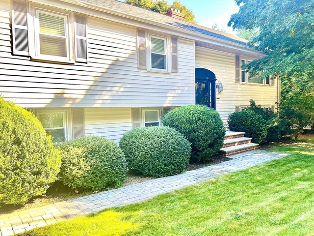 113 Cambridge, Winchester, MA 01890