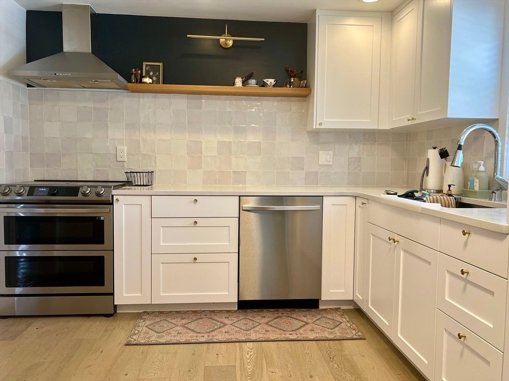 113 Cambridge, Winchester, MA 01890