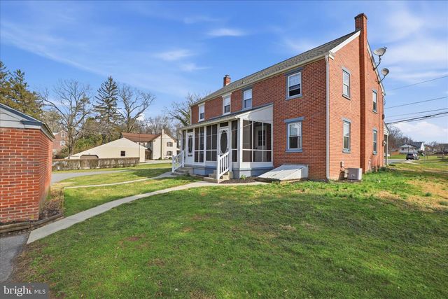 1632 LAMPETER RD, Lancaster, PA 17602