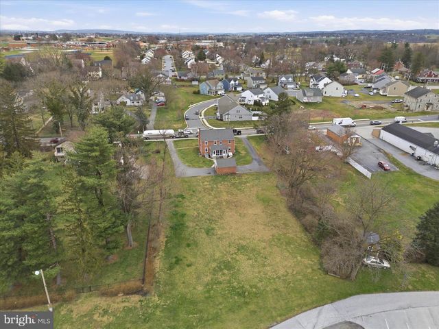 1632 LAMPETER RD, Lancaster, PA 17602