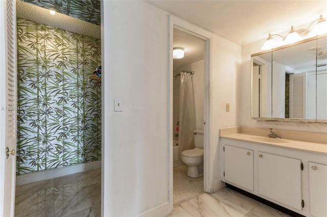 9273 Collins Avenue 1101, Surfside, FL 33154