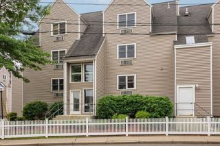 115 Water St 13, Beverly, MA 01915