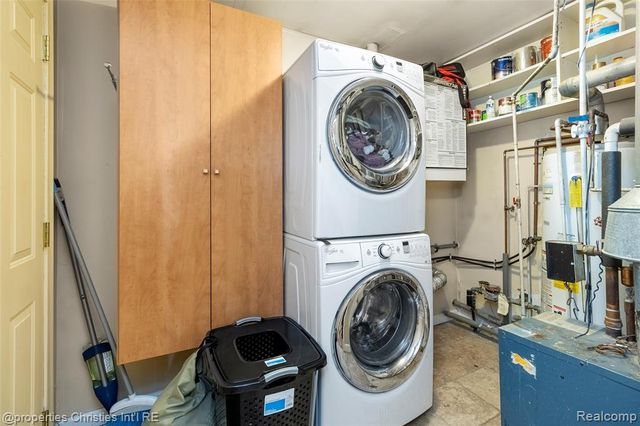 16219 Elizabeth Street, Beverly Hills, MI 48025