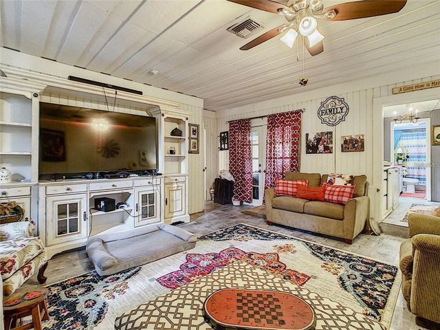 2410 E CHURCH STREET, Orlando, FL 32803