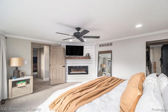 7936 Rampart Trail, Waterford, MI 48327