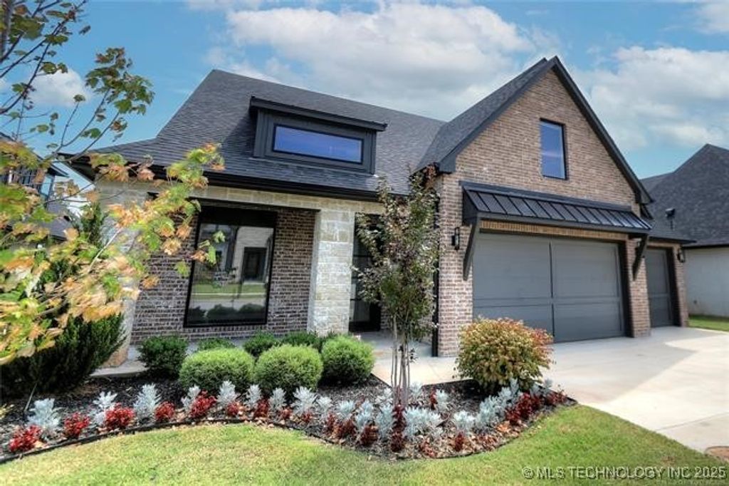 11261 S Fir Avenue W, Jenks, OK 74037