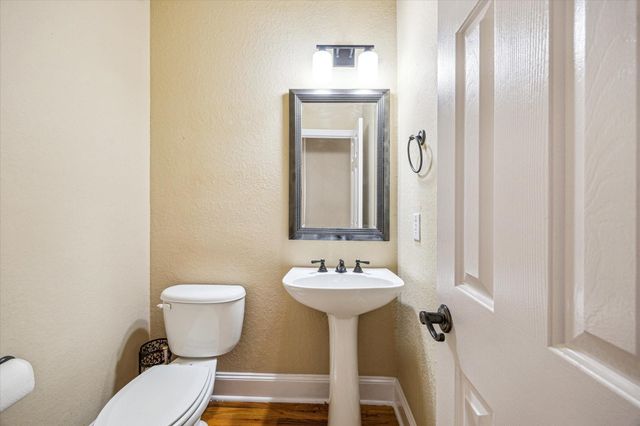 210 Grove Street, Houston, TX 77020