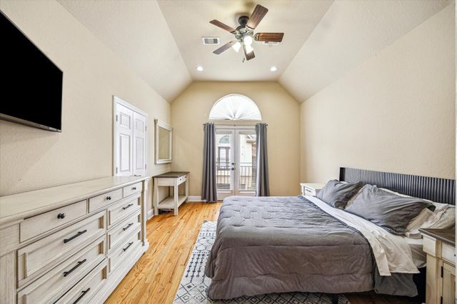 210 Grove Street, Houston, TX 77020