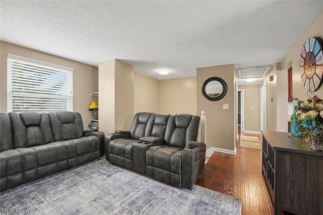 3671 Windjammer Cove, Aurora, OH 44202