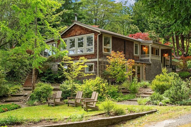 8430 SW Quartermaster Drive, Vashon, WA 98070