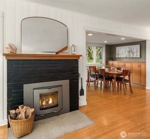 8430 SW Quartermaster Drive, Vashon, WA 98070