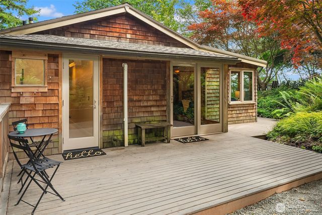 8430 SW Quartermaster Drive, Vashon, WA 98070