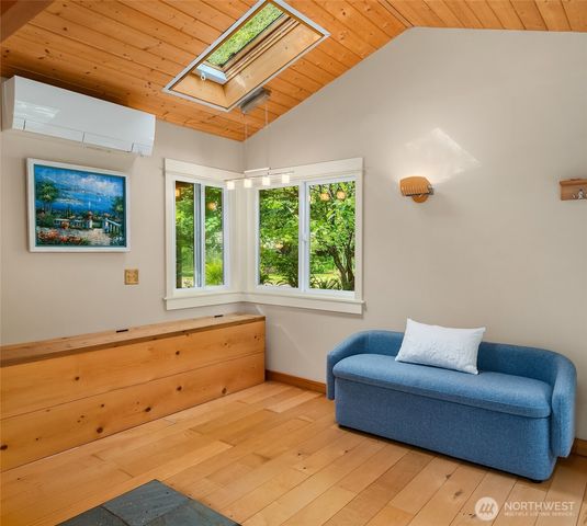 8430 SW Quartermaster Drive, Vashon, WA 98070