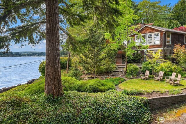 8430 SW Quartermaster Drive, Vashon, WA 98070