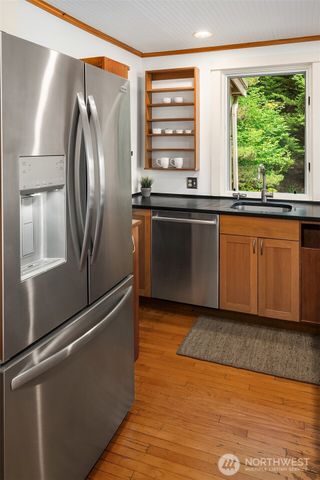 8430 SW Quartermaster Drive, Vashon, WA 98070