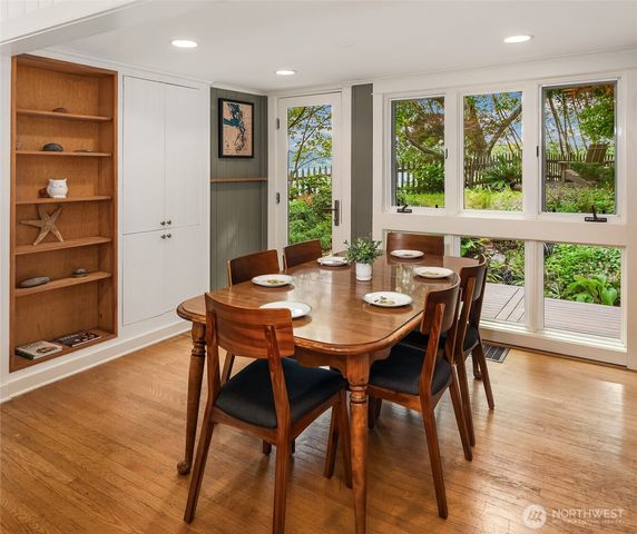 8430 SW Quartermaster Drive, Vashon, WA 98070
