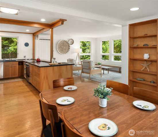 8430 SW Quartermaster Drive, Vashon, WA 98070