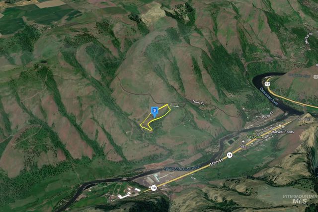 301 Canyon Dr, Kooskia, ID 83539