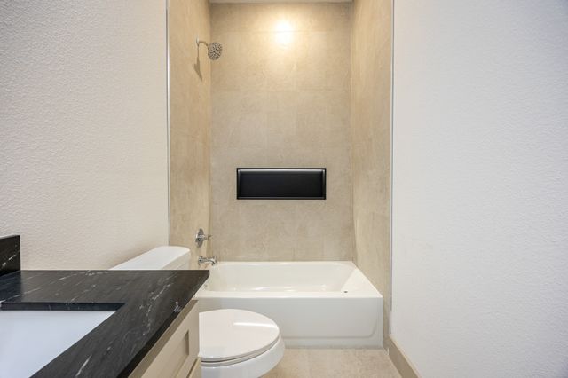 805 Glen Garden, Fort Worth, TX 76104