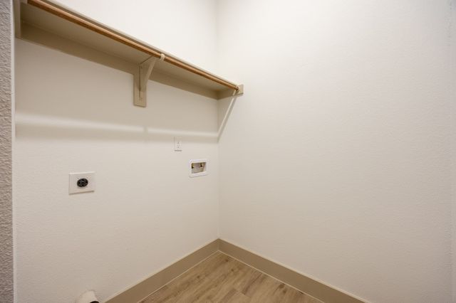 805 Glen Garden, Fort Worth, TX 76104