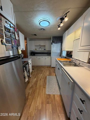201 S Greenfield Road 18, Mesa, AZ 85206