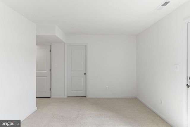 41 SCAMMEL DR, Bunker Hill, WV 25413