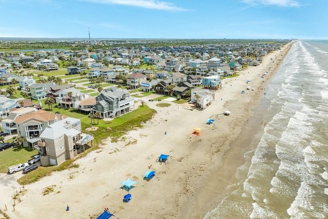 4231 Pelican Lane, Galveston, TX 77554