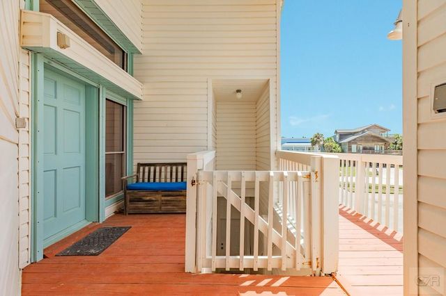 4231 Pelican Lane, Galveston, TX 77554