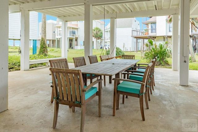 4231 Pelican Lane, Galveston, TX 77554