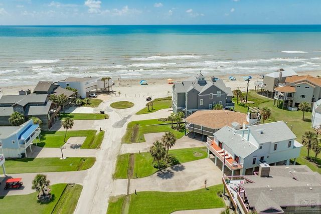 4231 Pelican Lane, Galveston, TX 77554