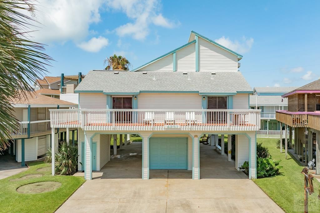 4231 Pelican Lane, Galveston, TX 77554