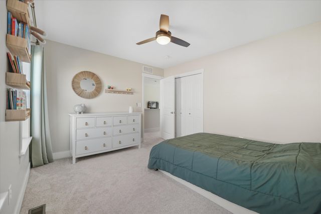3572 Amber Oaks Drive, Howell, MI 48855