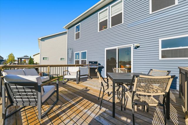 3572 Amber Oaks Drive, Howell, MI 48855