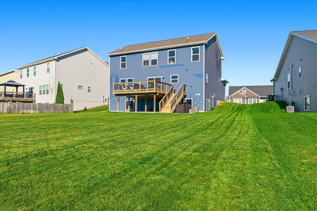 3572 Amber Oaks Drive, Howell, MI 48855