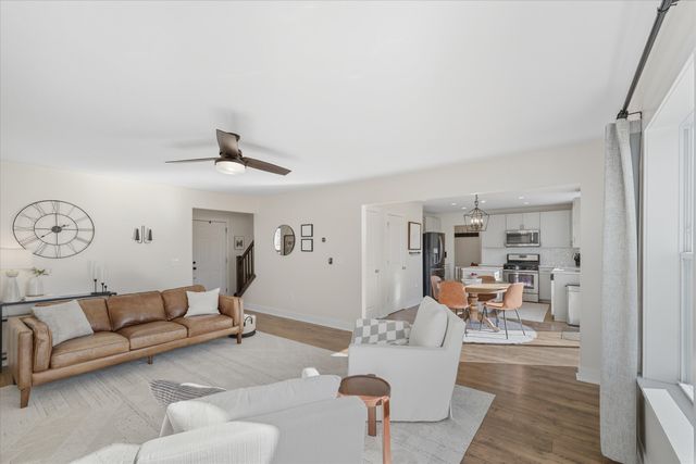 3572 Amber Oaks Drive, Howell, MI 48855