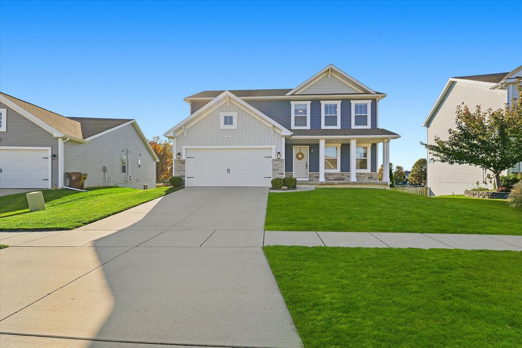 3572 Amber Oaks Drive, Howell, MI 48855