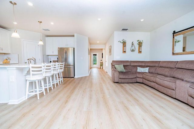 4198 Keeson Circle, Vero Beach, FL 32967