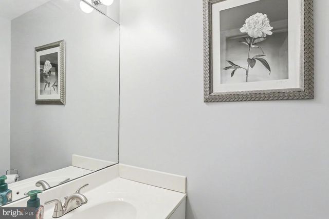 2704 GATEWAY CT, Harrisburg, PA 17110