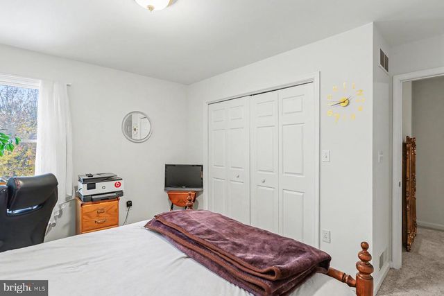 2704 GATEWAY CT, Harrisburg, PA 17110