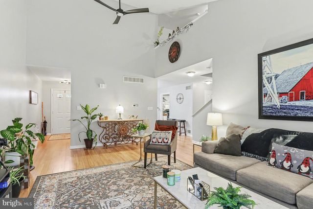 2704 GATEWAY CT, Harrisburg, PA 17110