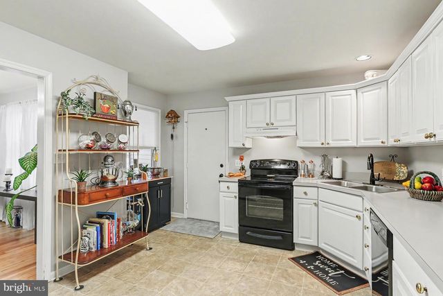 2704 GATEWAY CT, Harrisburg, PA 17110