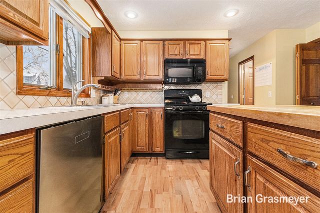 2826 Alger Street, Grand Rapids, MI 49546