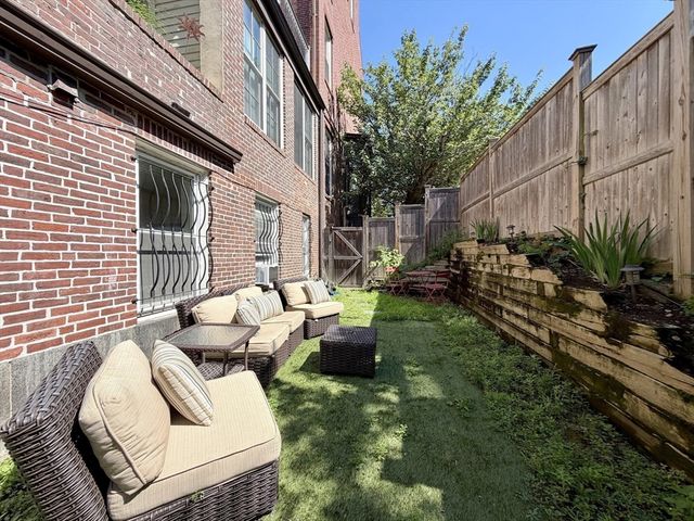 44 High St. 1, Boston, MA 02129